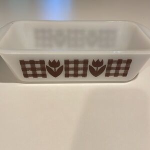 Vintage GlasBake Milk Glass 1 1/2 quart Loaf Pan Brown Gingham Tulips J522